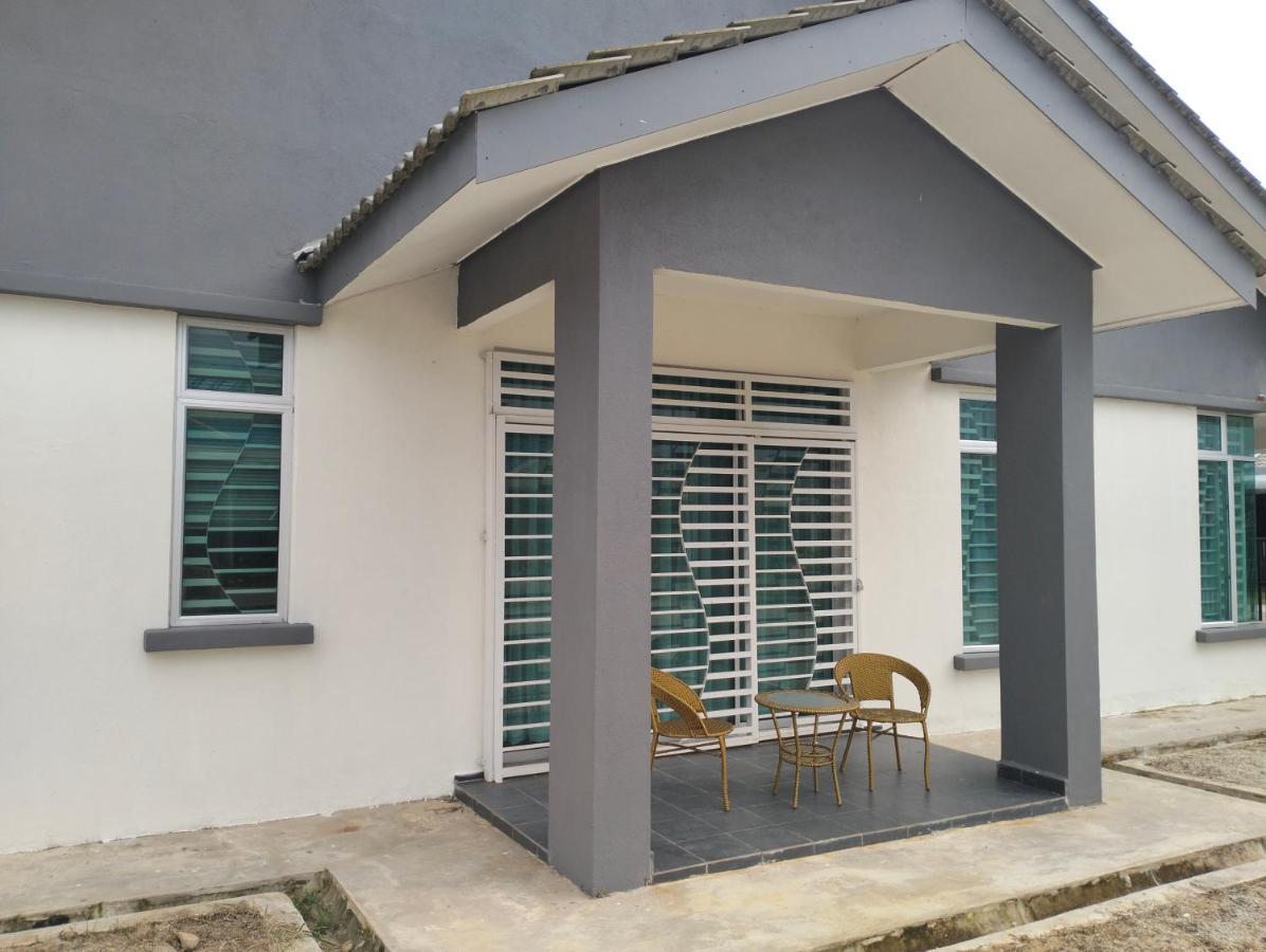 D'Sara Homestay Fully Furnished 3 Bedrooms All Aircond 2 Miles Centre Chukai Ngoại thất bức ảnh