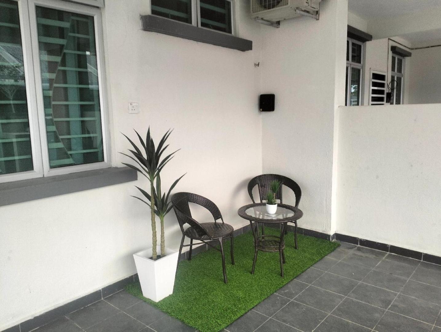 D'Sara Homestay Fully Furnished 3 Bedrooms All Aircond 2 Miles Centre Chukai Ngoại thất bức ảnh